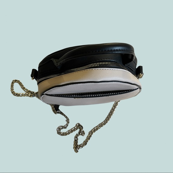 ✨ HOST PICK✨ Christian Siriano Crossbody Bag - Picture 2 of 4